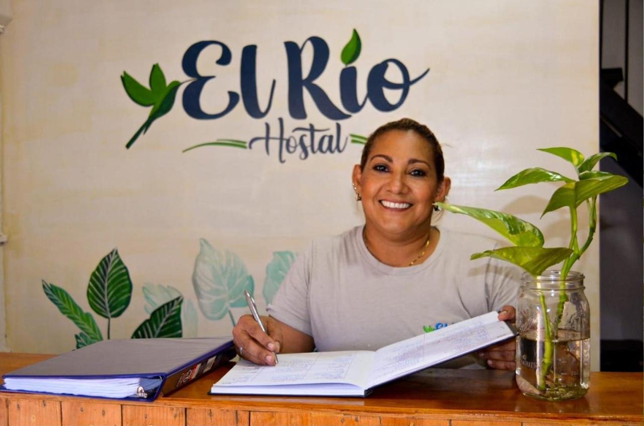 Hostal El Rio León Exteriör bild