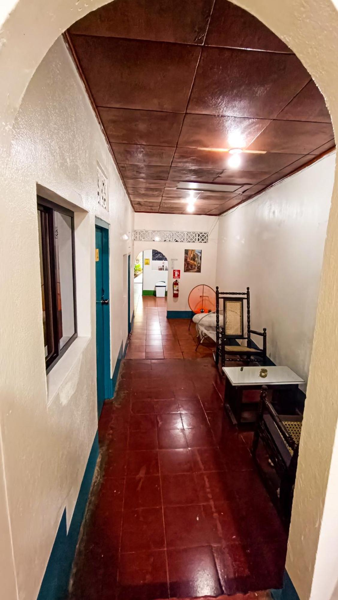 Hostal El Rio León Exteriör bild