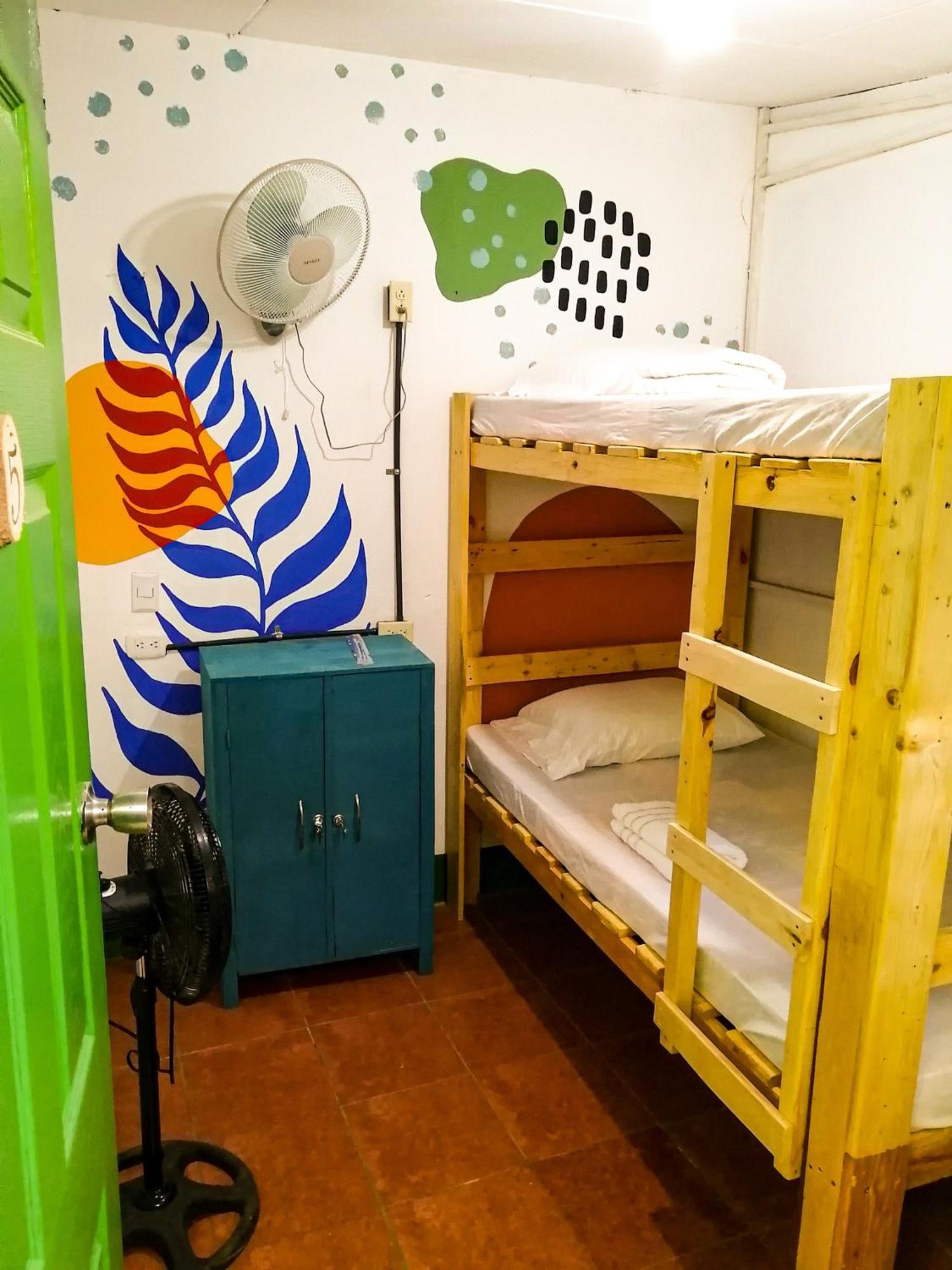 Hostal El Rio León Exteriör bild
